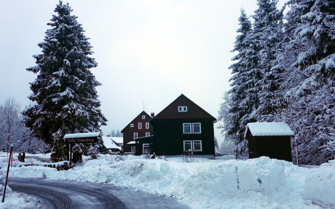 „Schneegestöber“ – Erzählcafé mit Winterstimmung
